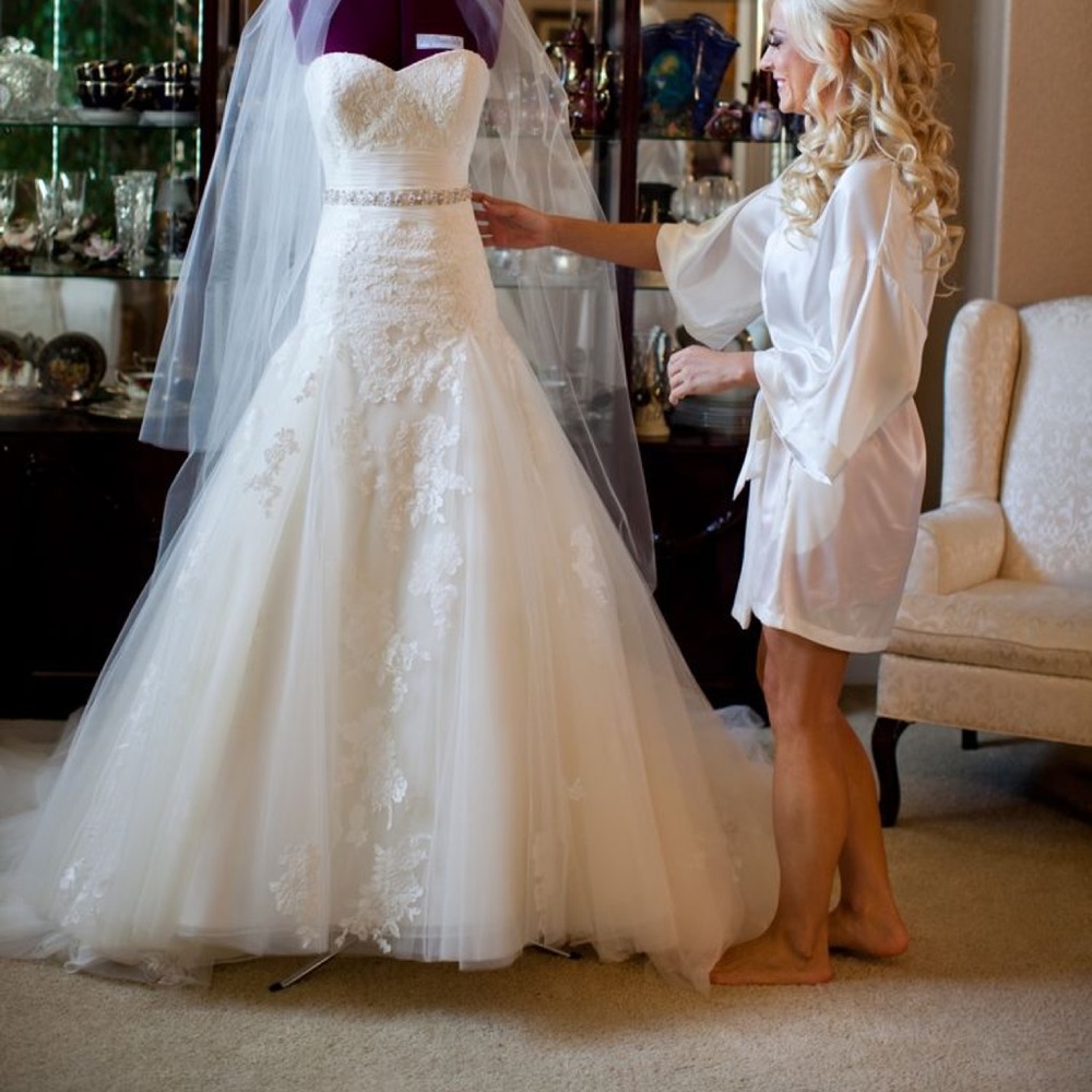 Wedding dress